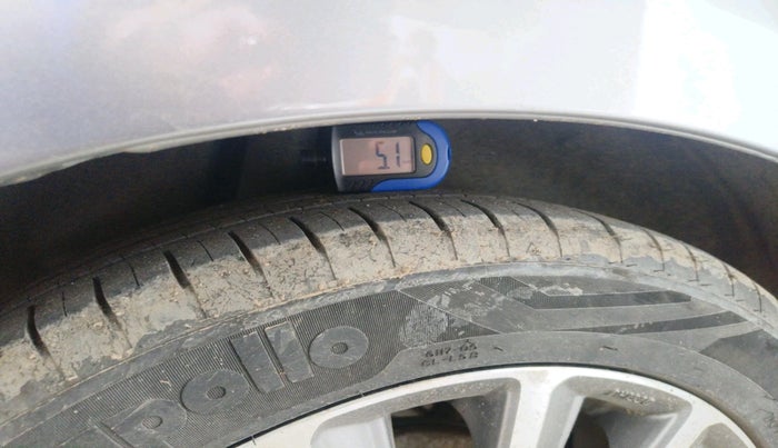 2018 Maruti Ciaz ALPHA 1.5 SHVS PETROL, Petrol, Manual, 1,24,000 km, tyre