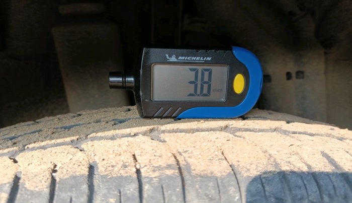 2022 Renault TRIBER RXT, Petrol, Manual, 47,468 km, tyre