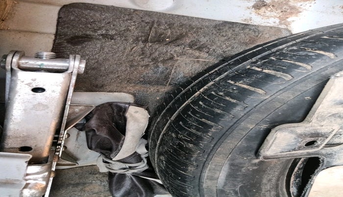 2015 Honda City 1.5L I-VTEC VX CVT, Petrol, Automatic, 92,843 km, tyre