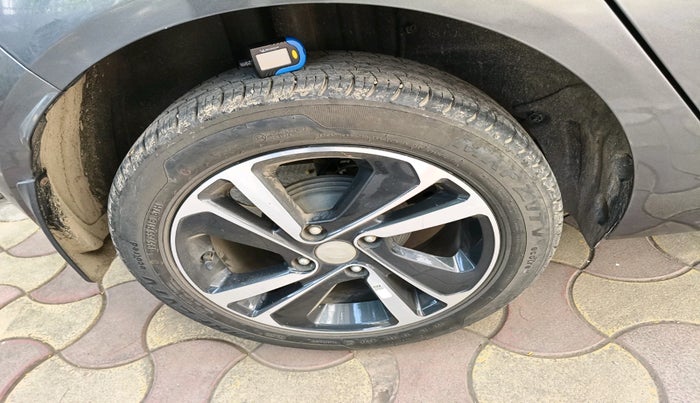 2022 Tata ALTROZ XZ PETROL, Petrol, Manual, 21,806 km, tyre