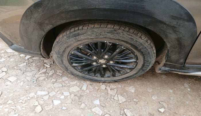 2021 Maruti XL6 ALPHA AT, Petrol, Automatic, 46,822 km, tyre