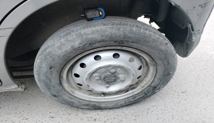 2016 Maruti Wagon R 1.0 LXI CNG, Petrol, Manual, 91,075 km, tyre