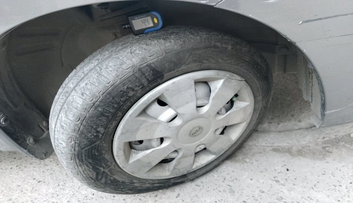 2016 Maruti Wagon R 1.0 LXI CNG, Petrol, Manual, 91,075 km, tyre