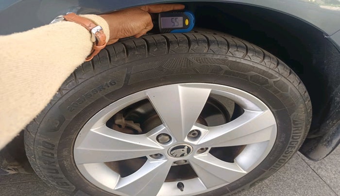 2019 Skoda Octavia STYLE 1.8 TSI AT, Petrol, Automatic, 64,875 km, tyre