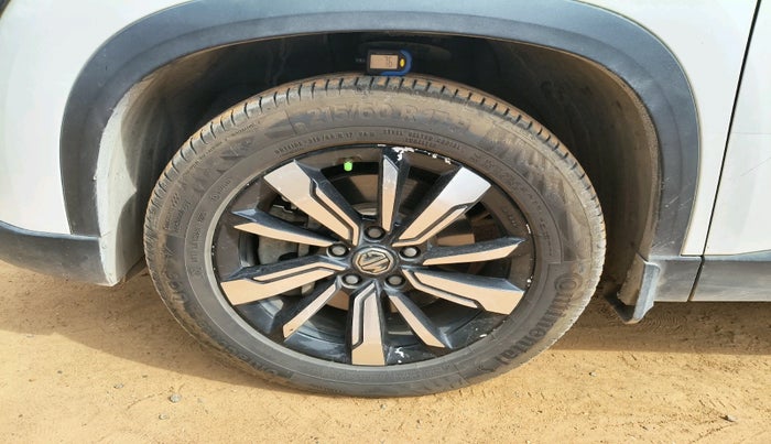 2019 MG HECTOR SHARP HYBRID 1.5 PETROL, Petrol, Manual, 66,752 km, tyre