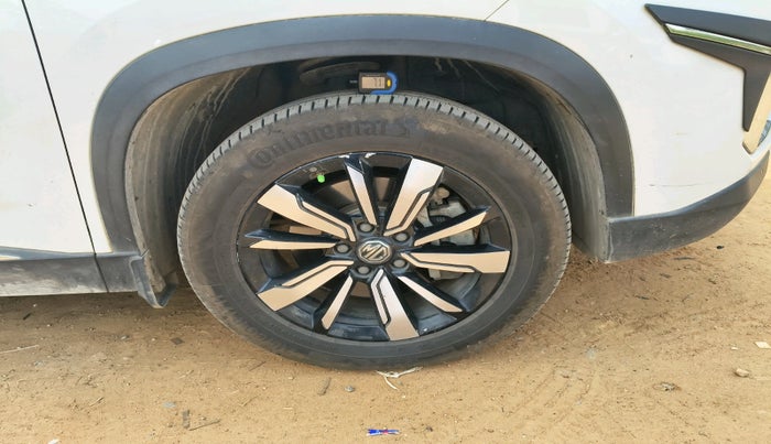 2019 MG HECTOR SHARP HYBRID 1.5 PETROL, Petrol, Manual, 66,752 km, tyre