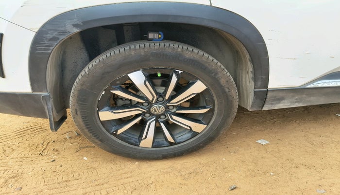 2019 MG HECTOR SHARP HYBRID 1.5 PETROL, Petrol, Manual, 66,752 km, tyre