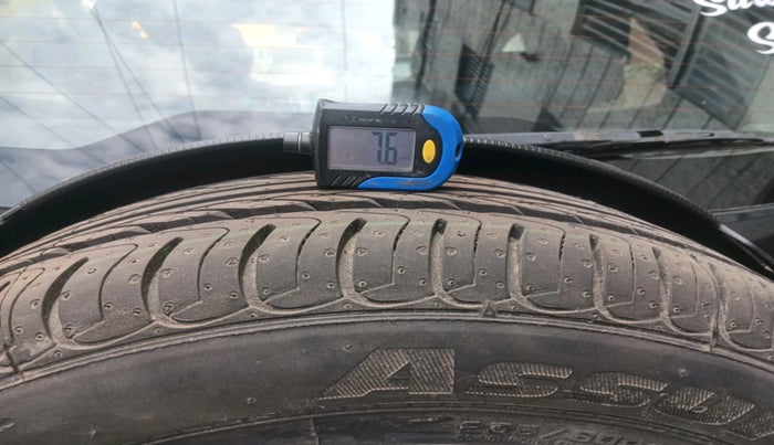 2013 Ford Ecosport TITANIUM 1.0L ECOBOOST (OPT), Petrol, Manual, 1,12,600 km, tyre