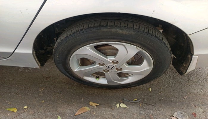 2015 Honda City 1.5L I-VTEC V MT, Petrol, Manual, 1,12,029 km, tyre