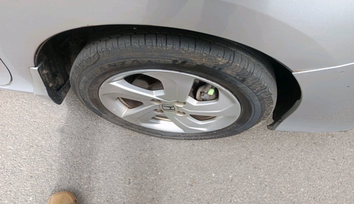 2015 Honda City 1.5L I-VTEC V MT, Petrol, Manual, 1,12,029 km, tyre