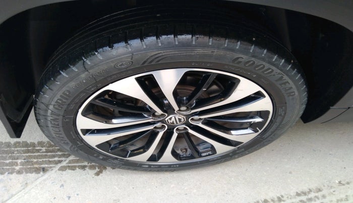 2021 MG HECTOR SHARP 2.0 DIESEL, Diesel, Manual, 35,876 km, tyre