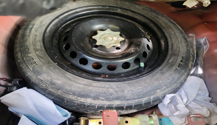 2017 Hyundai Grand i10 ASTA 1.2 KAPPA VTVT, Petrol, Manual, 83,261 km, tyre