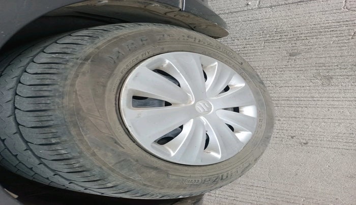 2017 Maruti Ertiga VXI CNG, Petrol, Manual, 86,476 km, tyre