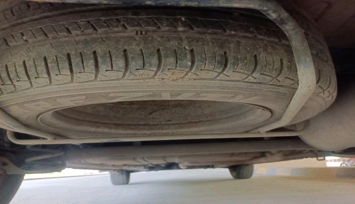 2017 Maruti Ertiga VXI CNG, Petrol, Manual, 86,476 km, tyre