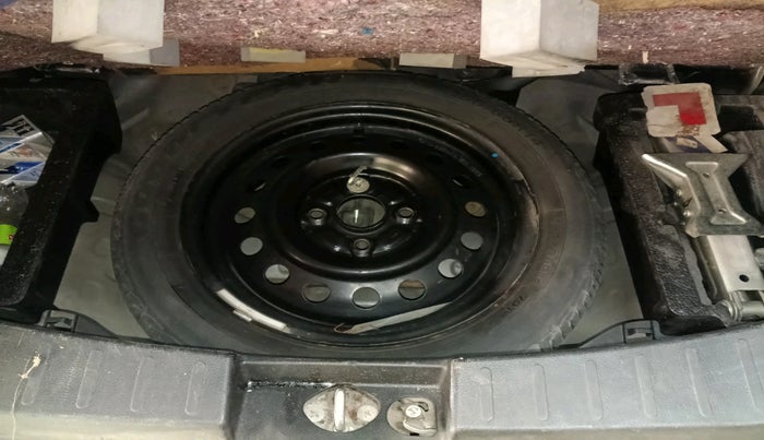 2013 Maruti Wagon R 1.0 VXI, Petrol, Manual, 35,796 km, tyre