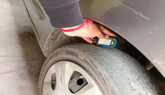 2013 Maruti Wagon R 1.0 VXI, Petrol, Manual, 35,796 km, tyre