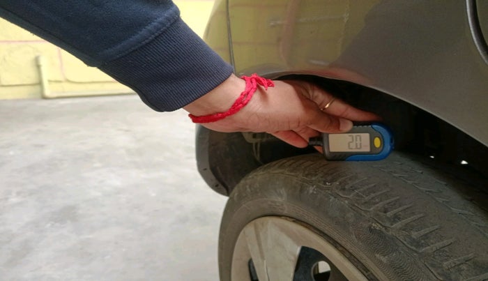 2013 Maruti Wagon R 1.0 VXI, Petrol, Manual, 35,796 km, tyre