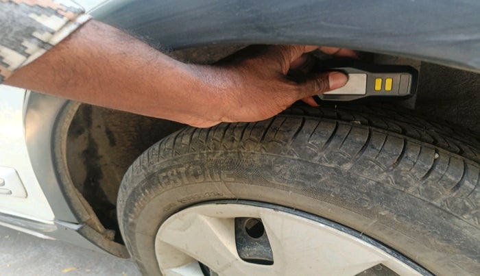 2019 Maruti New Wagon-R VXI (O) 1.2 AMT, Petrol, Automatic, 97,292 km, tyre