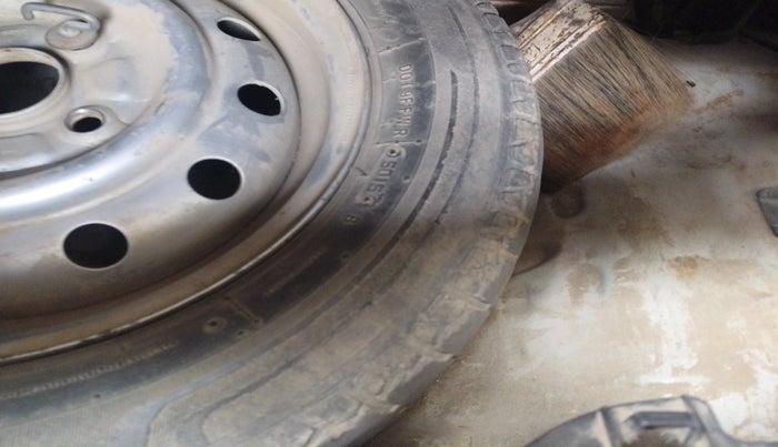 2015 Maruti Wagon R 1.0 LXI, Petrol, Manual, 52,948 km, tyre