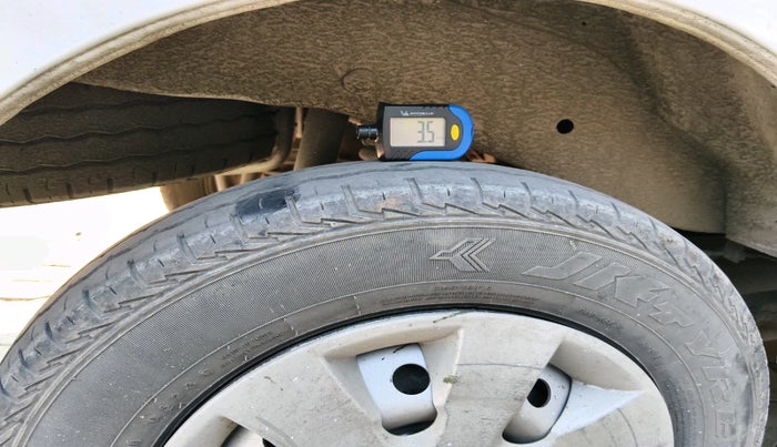 2023 Maruti Eeco 5 STR AC CNG, Petrol, Manual, 41,591 km, tyre