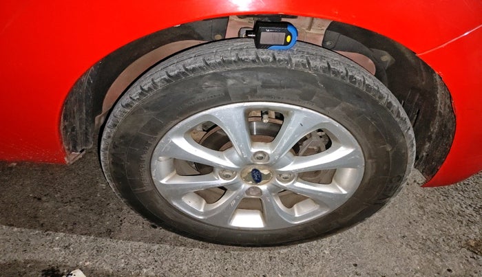 2011 Ford Figo ZXI 1.2 PETROL, Petrol, Manual, 92,120 km, tyre