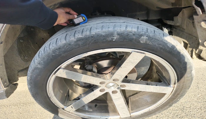 2022 Mahindra Thar LX D AT 4WD HT, Diesel, Automatic, 37,161 km, tyre