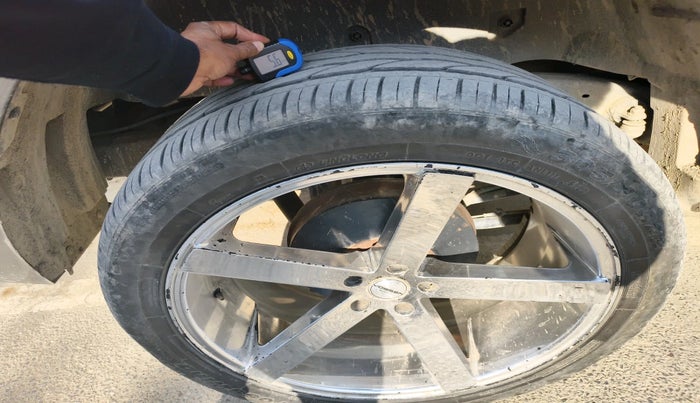 2022 Mahindra Thar LX D AT 4WD HT, Diesel, Automatic, 37,161 km, tyre