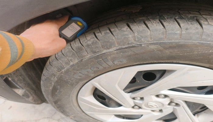 2023 Hyundai Creta EX 1.5 PETROL, Petrol, Manual, 16,674 km, tyre