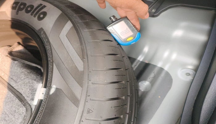 2023 Hyundai Creta EX 1.5 PETROL, Petrol, Manual, 16,674 km, tyre