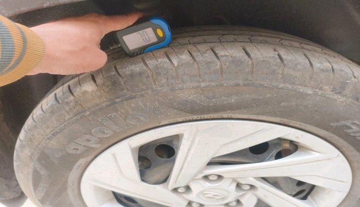 2023 Hyundai Creta EX 1.5 PETROL, Petrol, Manual, 16,674 km, tyre