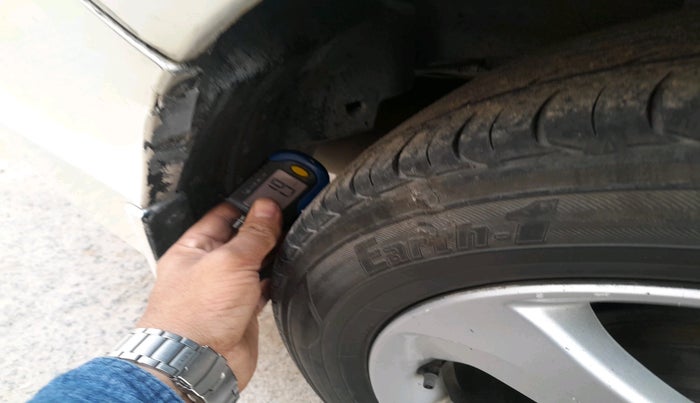 2014 Honda City 1.5L I-VTEC V MT, Petrol, Manual, 1,55,135 km, tyre