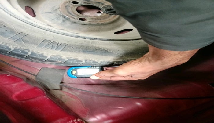 2017 Renault Kwid RXT 1.0 AMT, Petrol, Automatic, 69,239 km, tyre