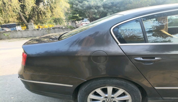 2008 Volkswagen Passat HIGHLINE DSG, Diesel, Automatic, 1,85,948 km, tyre