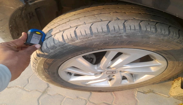 2015 Honda Jazz 1.2L I-VTEC V, Petrol, Manual, 79,519 km, tyre