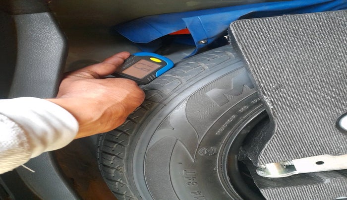 2015 Honda Jazz 1.2L I-VTEC V, Petrol, Manual, 79,519 km, tyre