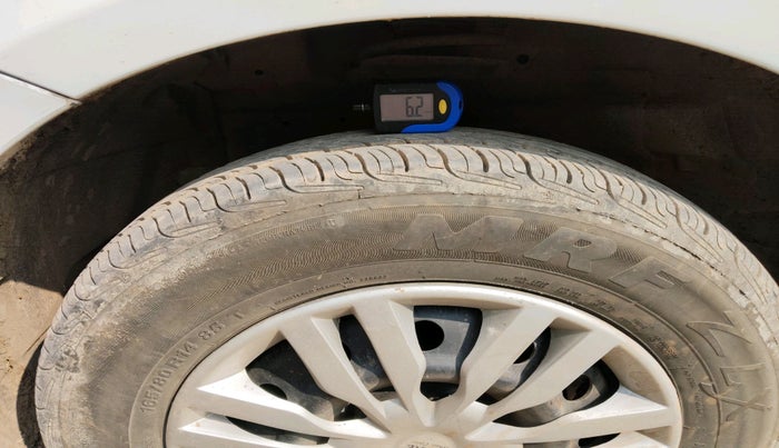 2016 Maruti Swift VXI, Petrol, Manual, 70,812 km, tyre