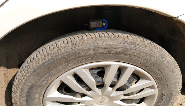 2016 Maruti Swift VXI, Petrol, Manual, 70,812 km, tyre