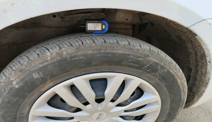 2016 Maruti Swift VXI, Petrol, Manual, 70,812 km, tyre