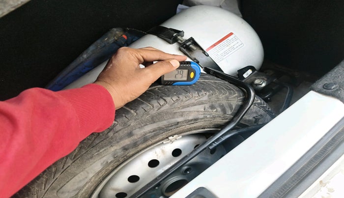 2022 Maruti New Wagon-R LXI CNG 1.0, Petrol, Manual, 49,664 km, tyre