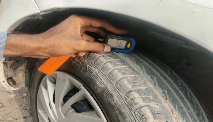 2017 Maruti Swift VXI O, Petrol, Manual, 58,980 km, tyre