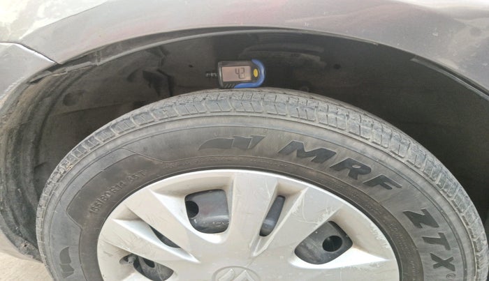 2012 Maruti Swift Dzire VXI, Petrol, Manual, 1,07,552 km, tyre