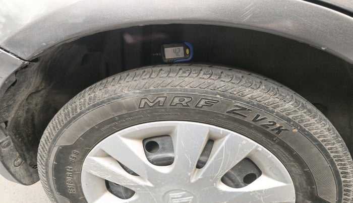 2012 Maruti Swift Dzire VXI, Petrol, Manual, 1,07,552 km, tyre