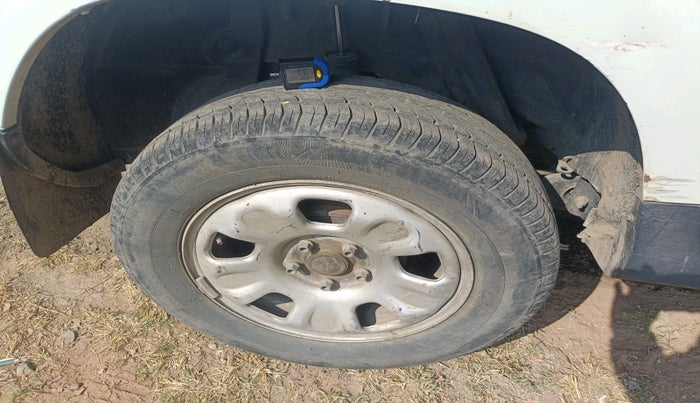 2014 Renault Duster 85 PS RXL DIESEL, Diesel, Manual, 1,16,244 km, tyre