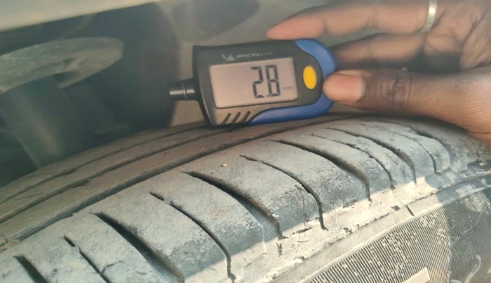 2023 CITROEN C3 Shine 1.2 Turbo Dual Tone, Petrol, Manual, 34,493 km, tyre