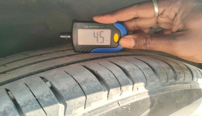 2023 CITROEN C3 Shine 1.2 Turbo Dual Tone, Petrol, Manual, 34,493 km, tyre