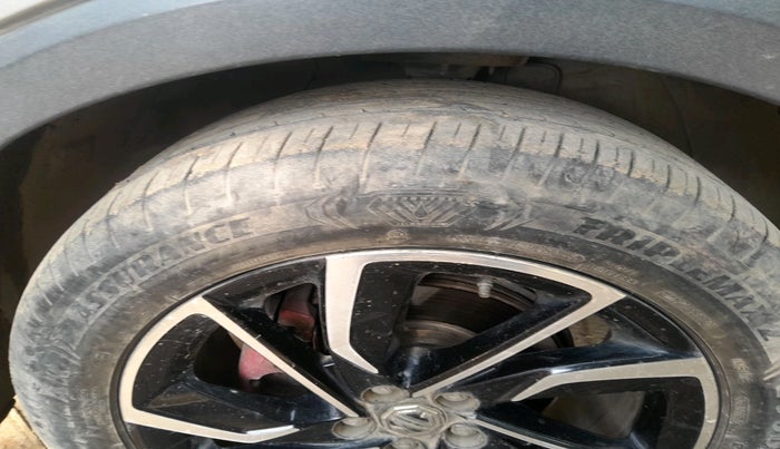 2021 MG ASTOR SAVVY 1.3 TURBO AT S RED, Petrol, Automatic, 29,390 km, tyre