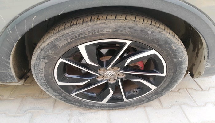 2021 MG ASTOR SAVVY 1.3 TURBO AT S RED, Petrol, Automatic, 29,390 km, tyre