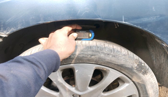 2016 Maruti Baleno ALPHA PETROL 1.2, Petrol, Manual, 1,30,795 km, tyre