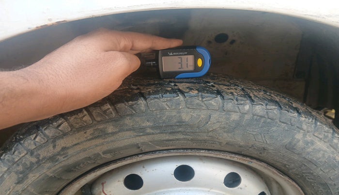 2011 Maruti Wagon R 1.0 LXI, Petrol, Manual, 1,50,373 km, tyre