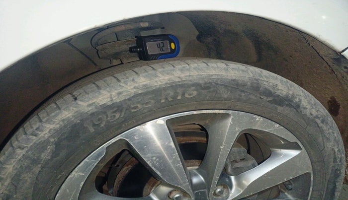 2016 Hyundai Elite i20 SPORTZ 1.2, Petrol, Manual, 1,25,689 km, tyre